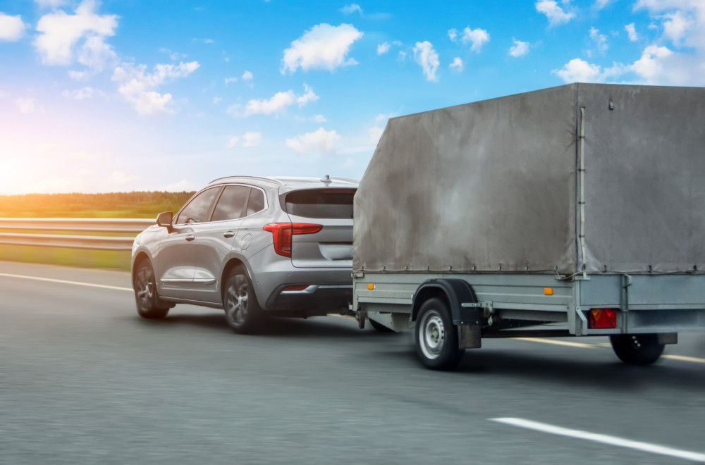 "BE" kategorija – kakva i koliko teška prikolica može da se vuče?