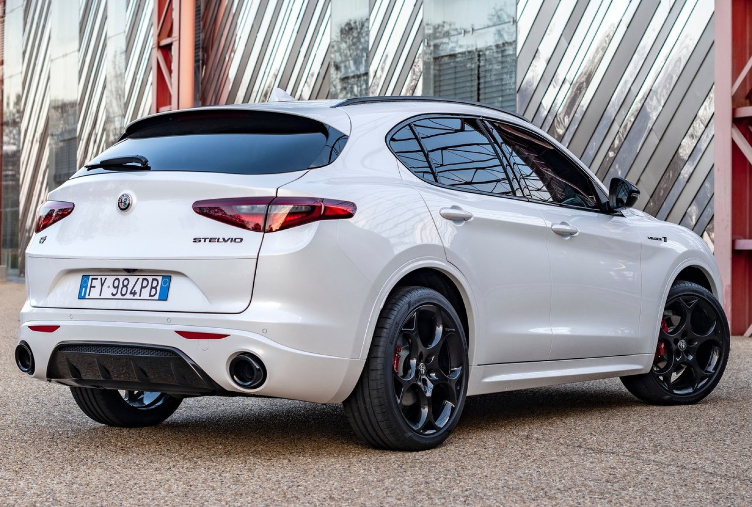 Čekanje se produžava: Alfa Romeo menja planove za novi Stelvio