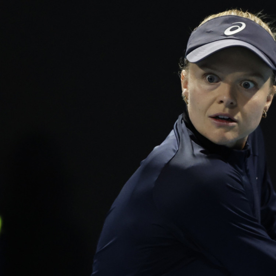 Neverovatna scena u Francuskoj: "Je l' može da stavi dezodorans? Baš smrdi!" VIDEO