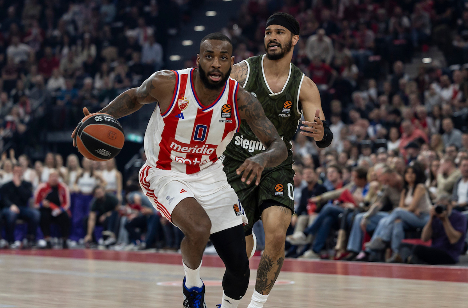 Kodi sa sudijama na "ti": "Voleo bih da svi čuju šta pričate"; "Ako ne znate..." VIDEO