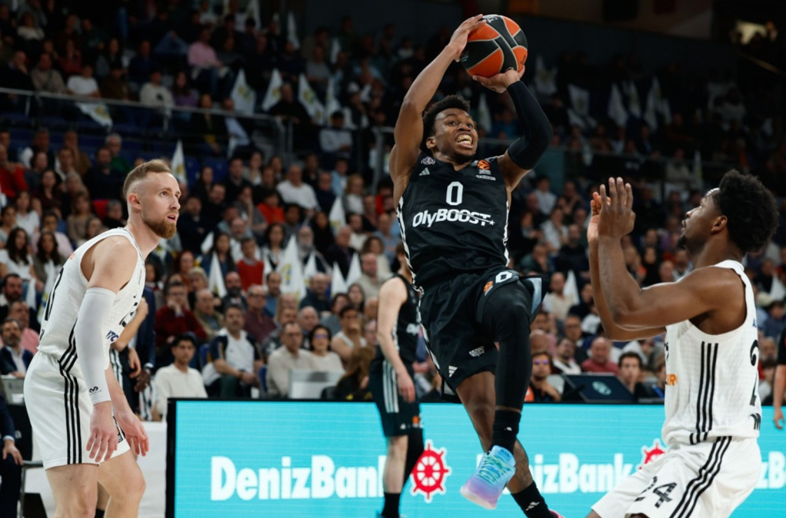 Senzacija Pariza u Madridu: "Nema granica" VIDEO