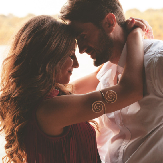 Ova 3 znaka nikad ne zaboravljaju prvu ljubav i ne verujte im ako kažu drugačije