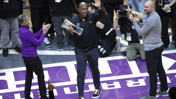 Kraj sezone, pa prvi otkaz u Sakramentu