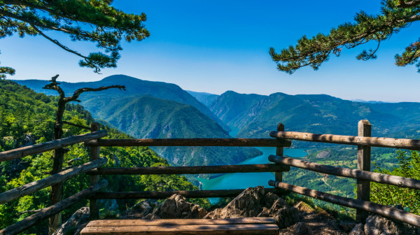 Tri turistička bisera Srbije: Jedan leči, drugi očarava, a treći krije neobičnu tajnu FOTO