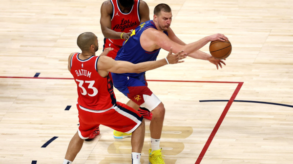 Nikola Jokić u plej-of "modu" VIDEO