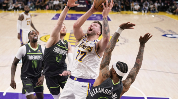 Brejk Minesote – Lejkersi ostavili Dončića na cedilu VIDEO