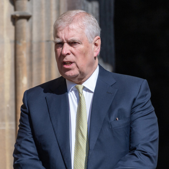 Posle izbacivanja sa kraljevskog dvora, sluge digle ruke od princa Endrjua: Odbijaju da ga služe