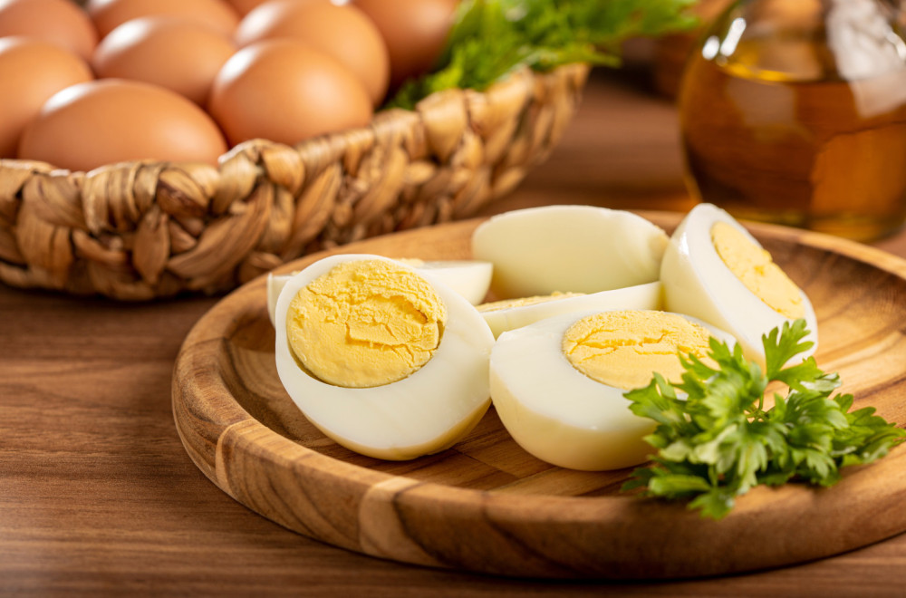 Nutricionisti otkrili: Ova jednostavna kombinacija hrane pred spavanje hrani mozak i omogućava dubok san