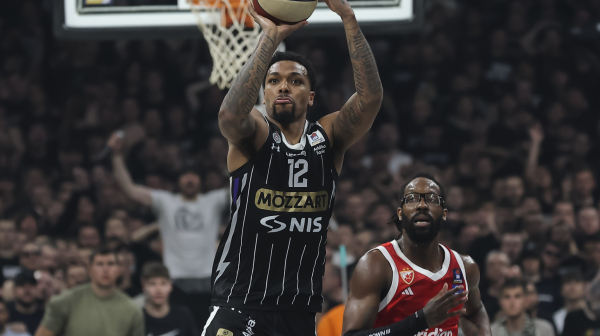 Partizan srušio Zvezdu – Sferopulos: "Bili smo blizu"; "Mi smo blago evropske košarke" VIDEO