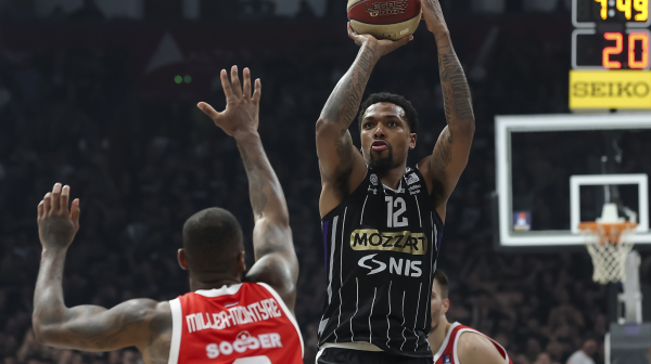 Partizan slavio u "večitom derbiju" – Sterling Braun presudio Zvezdi VIDEO