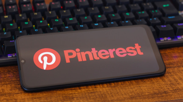 Pinterest smanjuje količinu AI slika