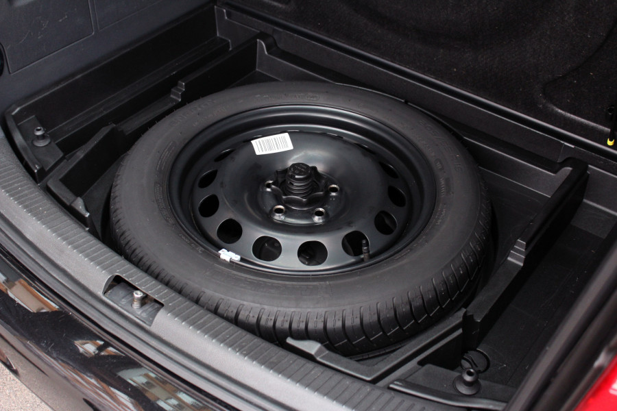 Mnoga nova vozila nemaju rezervni točak: Šta proizvođači time dobijaju, a šta vozači gube