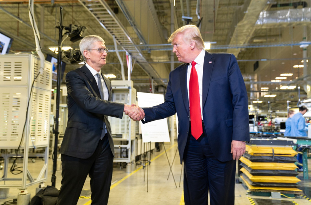 Tramp prelomio: Apple i Intel udružuju snage, više ništa neće biti isto