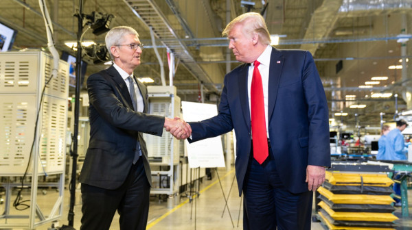 Tramp prelomio: Apple i Intel udružuju snage, više ništa neće biti isto