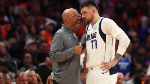 Ostao bez Dončića i NBA plej-ofa, pa se okrenuo fudbalu?! VIDEO