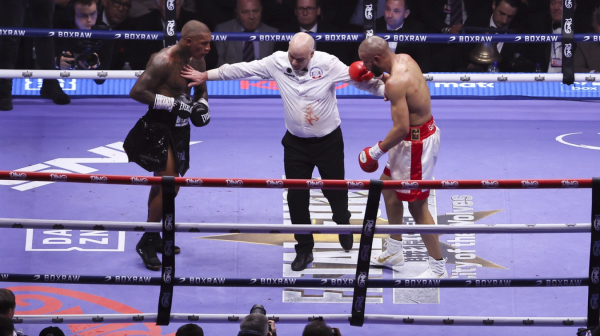 Spektakl u Londonu: Kakav otac, takav sin VIDEO