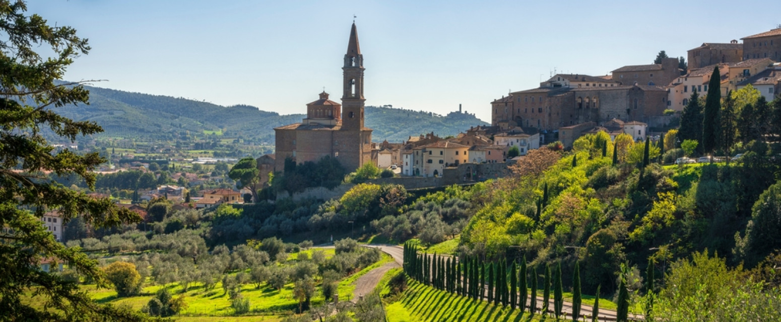 Arezo: Prelepi italijanski grad bez gužvi i mnoštvo turista, dom Petrarke i kulisa za film "Život je lep" FOTO