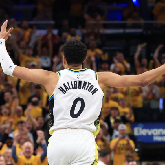 Suspendovan Haliburton