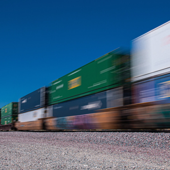 Prvi brzi teretni voz sa robom iz e-trgovine krenuo iz Šenžena ka Budimpešti