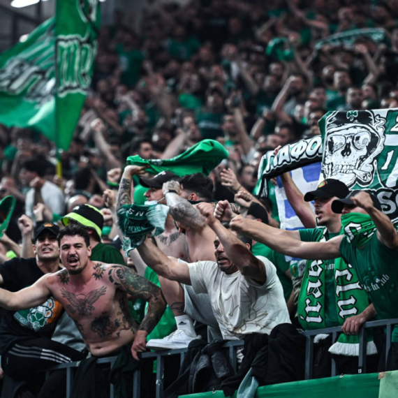 Besana noć košarkaša Efesa u Atini