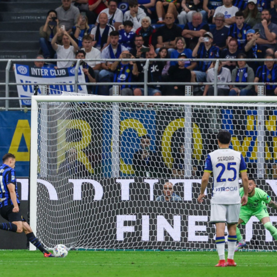 Inter razmišljajući o Barseloni ostao u šampionskoj trci VIDEO
