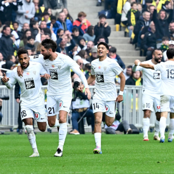 Tri boda za opstanak – Anže preskočio Nant