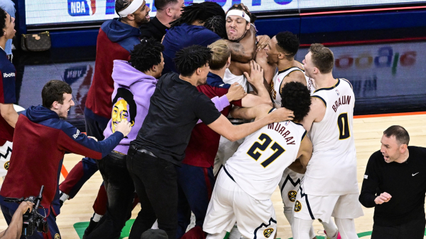 Brutalna utakmica Jokića – trojka Gordona za brejk Denvera! VIDEO