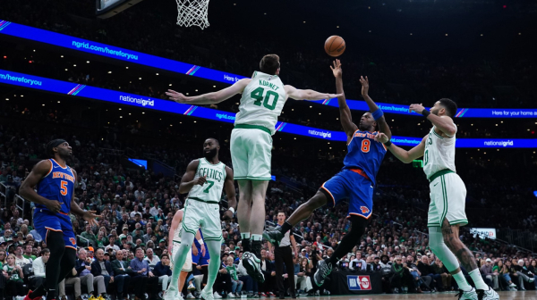 Boston promašio 45 trojki! Niksi šokirali šampiona posle -20! VIDEO