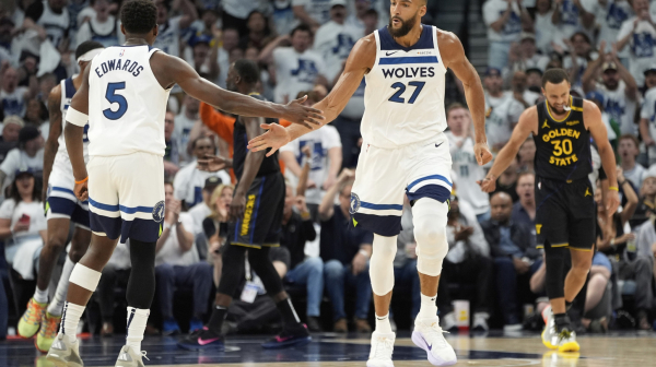 "O čemu uopšte da pričamo?" – Minesotin trener okrivio Edvardsa VIDEO