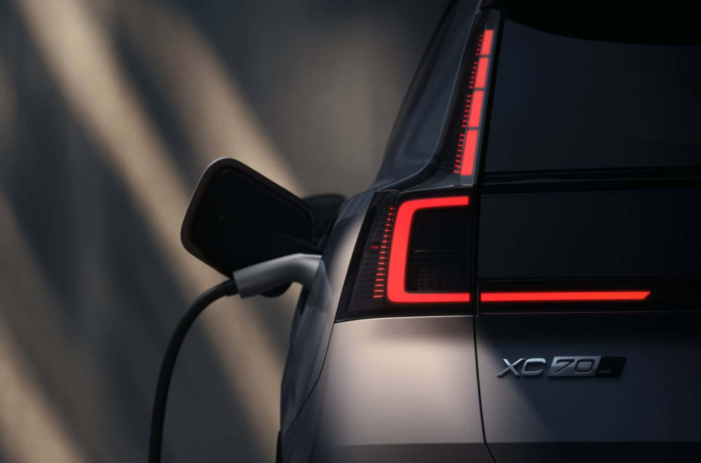 Zaboravite stari Volvo XC70: Novi nosi poznato ime, ali krije veliko iznenađenje FOTO