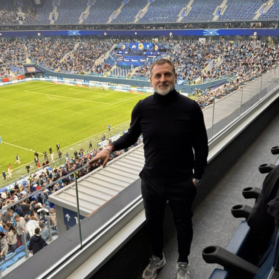 Piksi i saradnici krstare Evropom