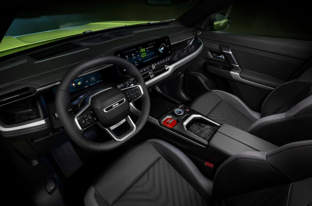 Jeep Compass za 2026. je stigao – novi izgled, 375 KS i električni domet od 650 km! FOTO