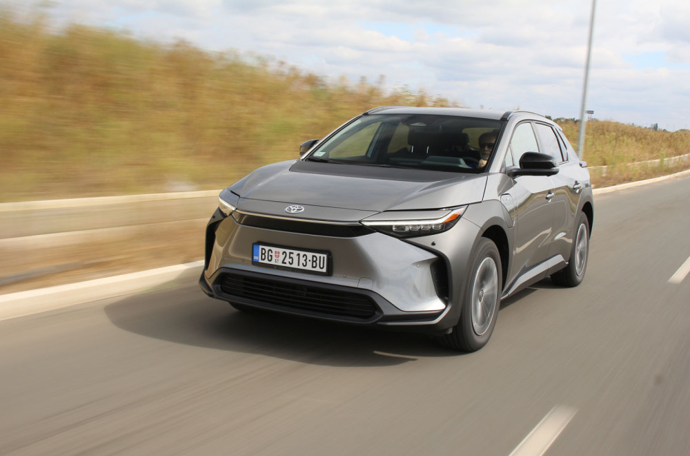 Test: Električna Toyota bZ4X – vožnja bez stresa