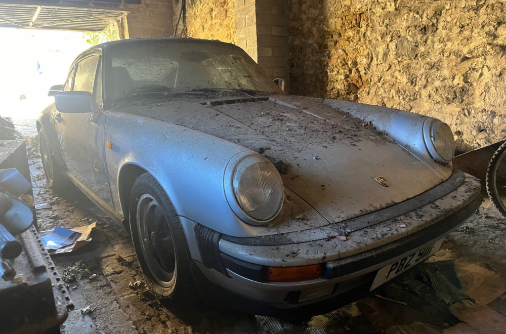 Porsche proveo 14 godina u šupi: Sada se prodaje za 30.000 evra! FOTO