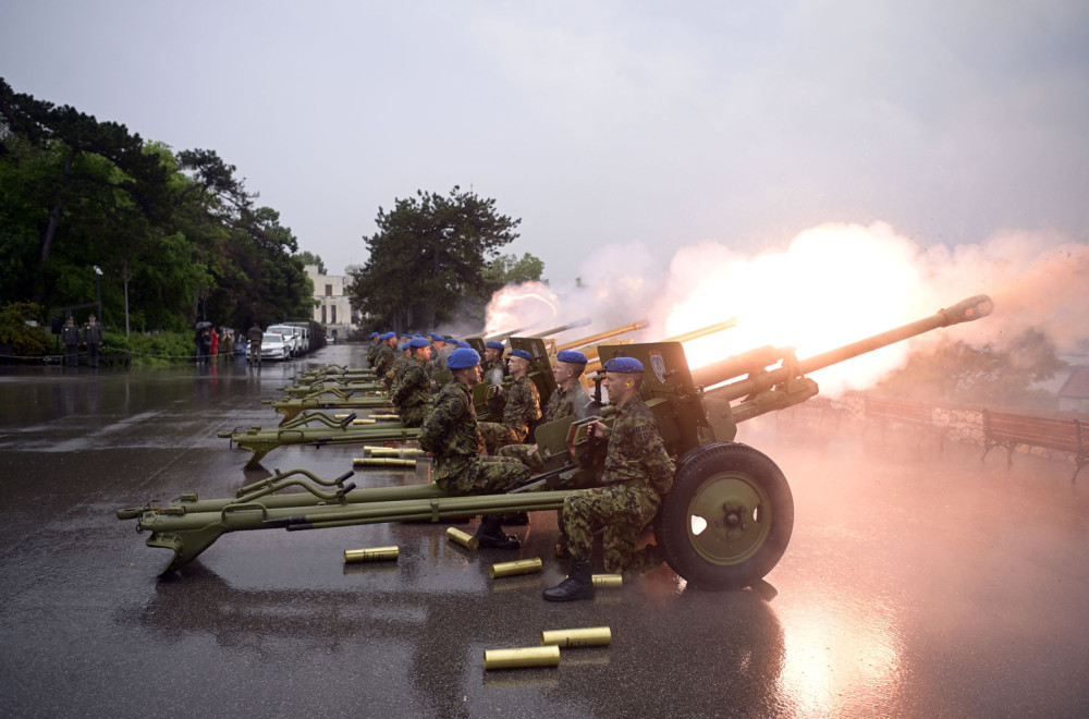 Počasna artiljerijska paljba na Kalemegdanu povodom Dana pobede FOTO