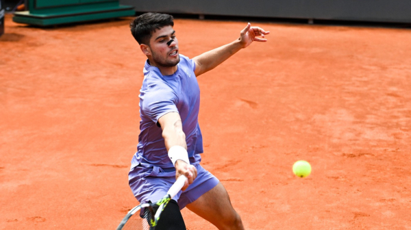 Alkaras razbio Lajovića i najavio napad na titulu u Rimu