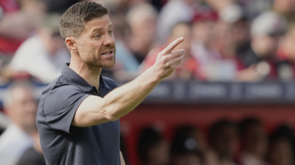 Alonso se oprostio od Leverkuzena: "Pričao sam sa igračima..." VIDEO