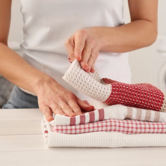 Kako pravilno da perete kuhinjske krpe: Samo ovako će nestati i najtvrđe fleke