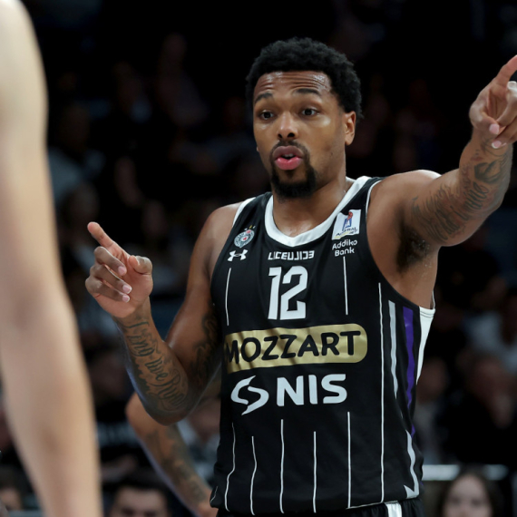 Bizaran koš u Areni – košarkaši Partizana u čudu VIDEO