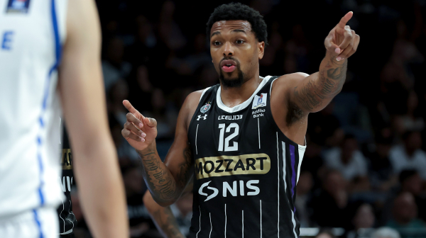 Bizaran koš u Areni – košarkaši Partizana u čudu VIDEO