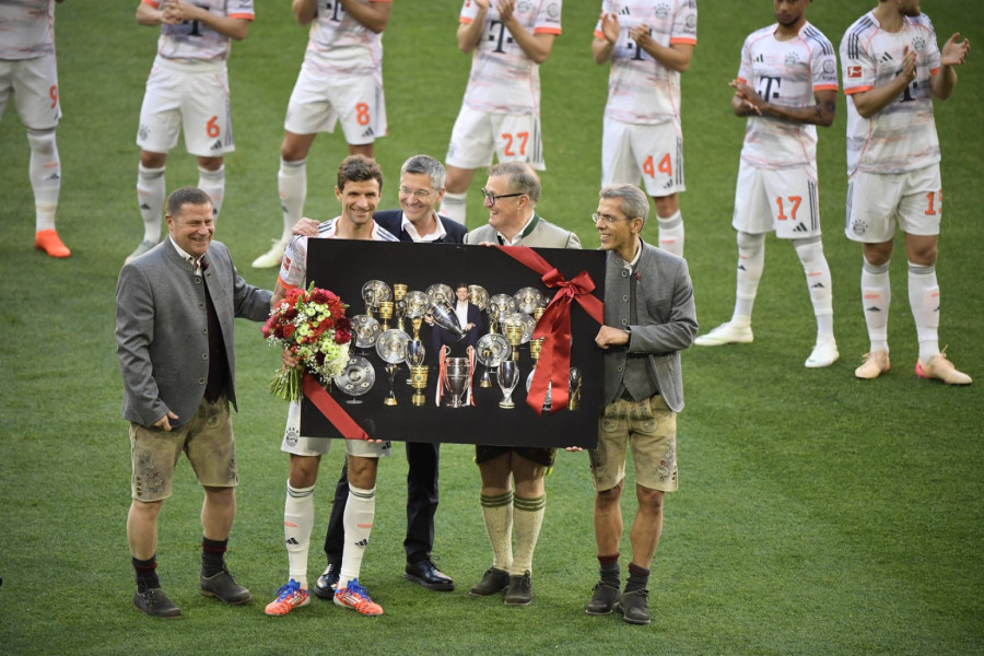 Tomas Miler posle 25 godina u dresu koji nije Bajernov FOTO/VIDEO