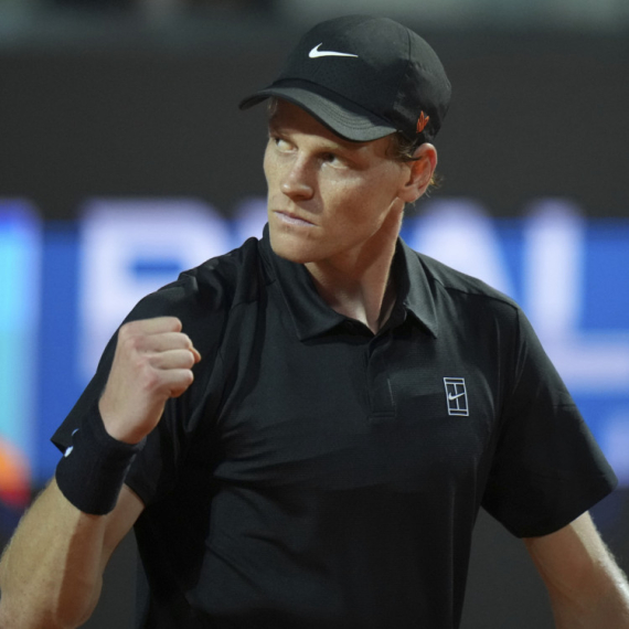 Ma, kakva suspenzija – Siner je i dalje neumoljiv VIDEO