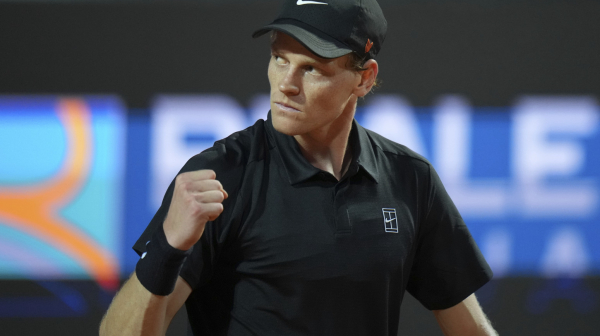 Ma, kakva suspenzija – Siner je i dalje neumoljiv VIDEO