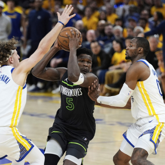 Ne ide bez Karija – Minesota "okrenula" seriju protiv Voriorsa