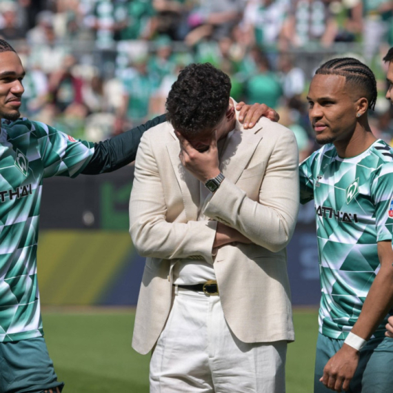 Zvezdino veliko pojačanje u suzama: "Hvala ti, Miloše" FOTO