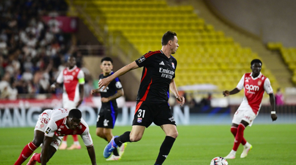 Nemanji Matiću preseo 700. meč u karijeri VIDEO