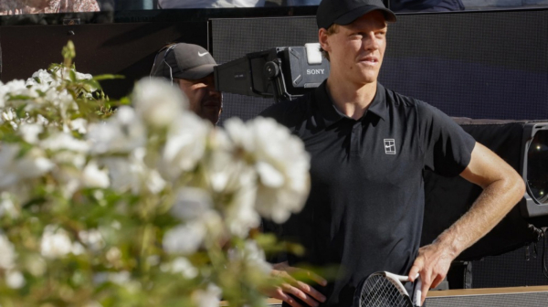 Papa "pokopao" Sinera: "Ne možemo da ga zovemo"