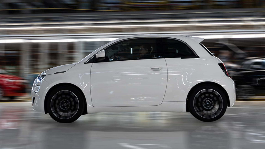 U rikverc! Fiat 500 ponovo dobija benzinski motor – struja se nije isplatila FOTO