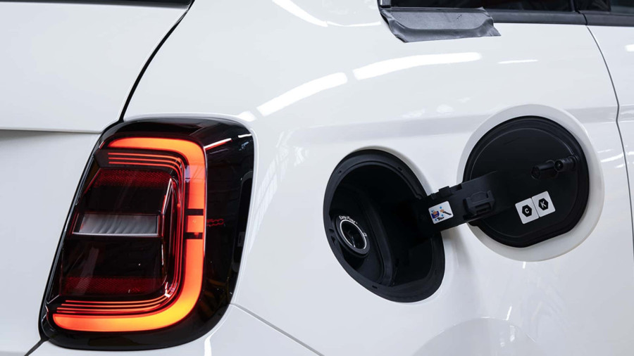 U rikverc! Fiat 500 ponovo dobija benzinski motor – struja se nije isplatila FOTO