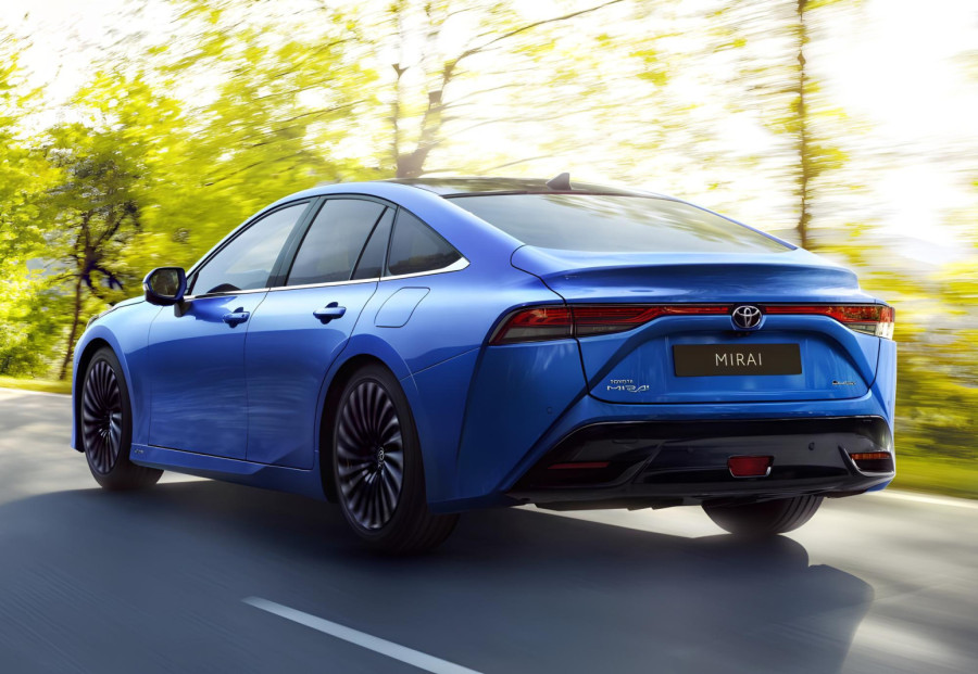 BMW i Toyota su bili u pravu? Ostali plaćaju cenu jurnjave za električnim automobilima